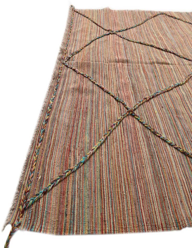 Detail image of  5' 7 x 8'  Hand Woven Kilim Modern Wool Rug