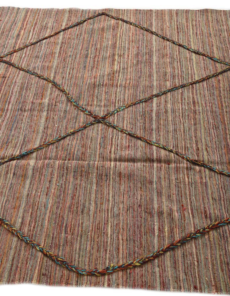 Detail image of  5' 4 x 7' 9  Hand Woven Kilim Modern Wool Rug