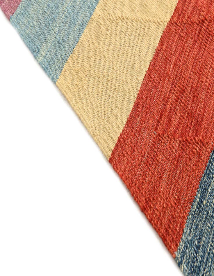 Detail image of  6' 6 x 9' 10  Hand Woven Kilim Modern Wool Rug