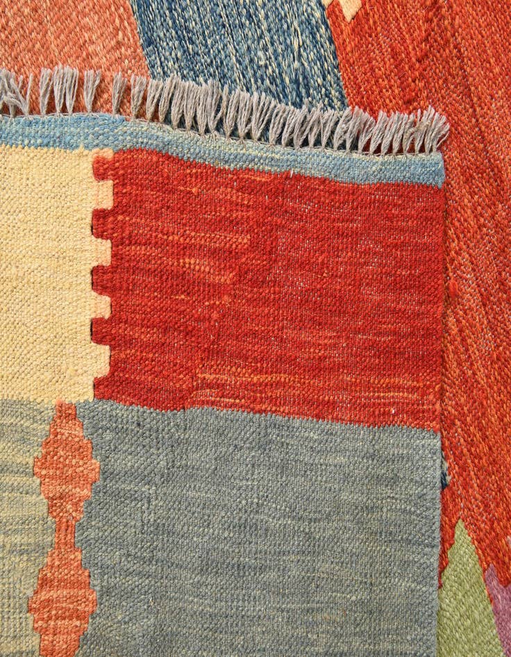Detail image of  6' 6 x 9' 10  Hand Woven Kilim Modern Wool Rug
