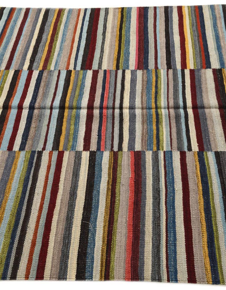 Detail image of  4' 7 x 6' 4  Hand Woven Kilim Modern Wool Rug