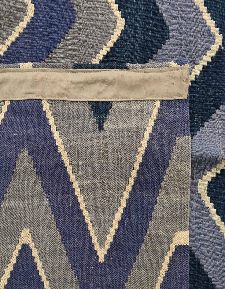 Detail image of  8' 8 x 9' 10  Hand Woven Kilim Modern Wool Rug