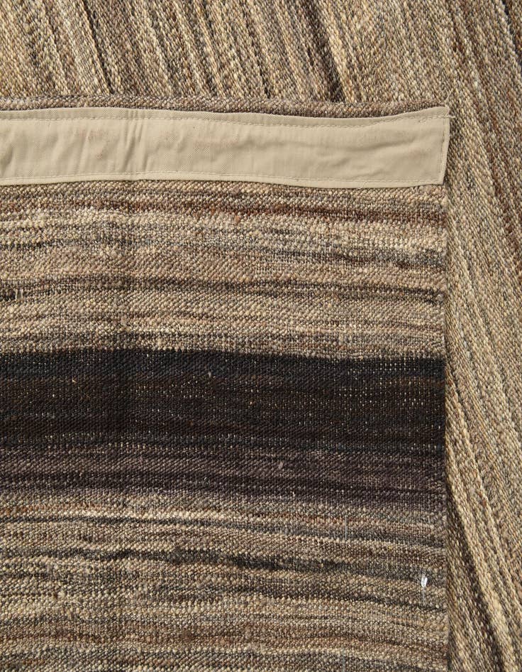 Detail image of  4' 2 x 5' 10  Hand Woven Kilim Modern Wool Rug