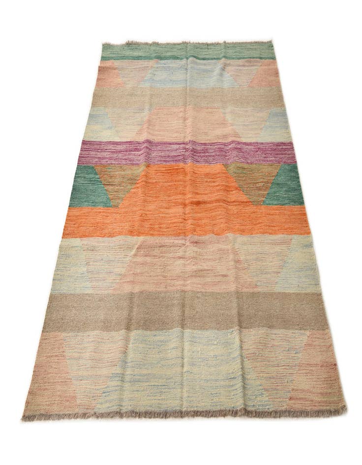 Detail image of  4' 11 x 7' 7  Hand Woven Kilim Modern Wool Rug