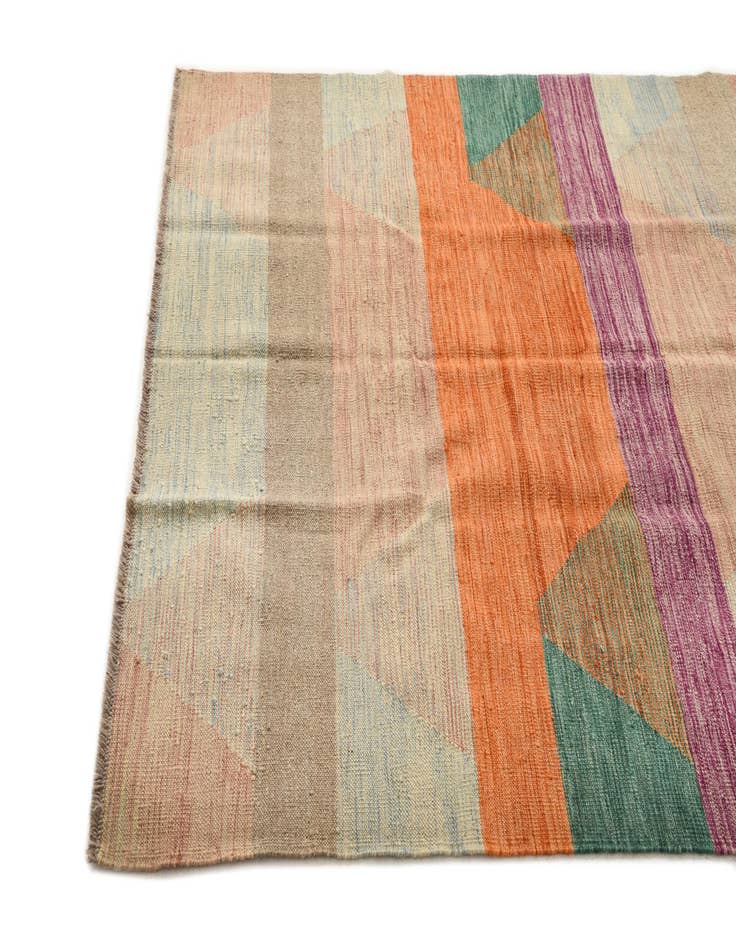 Detail image of  4' 11 x 7' 7  Hand Woven Kilim Modern Wool Rug