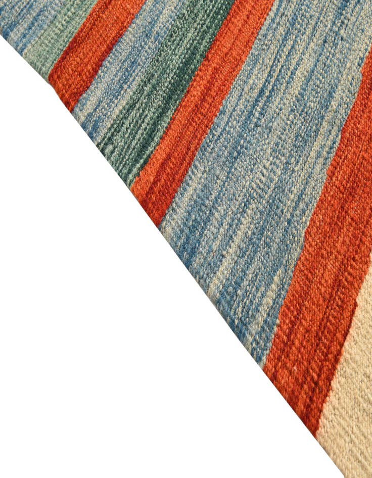 Detail image of  6' 9 x 9' 9  Hand Woven Kilim Modern Wool Rug