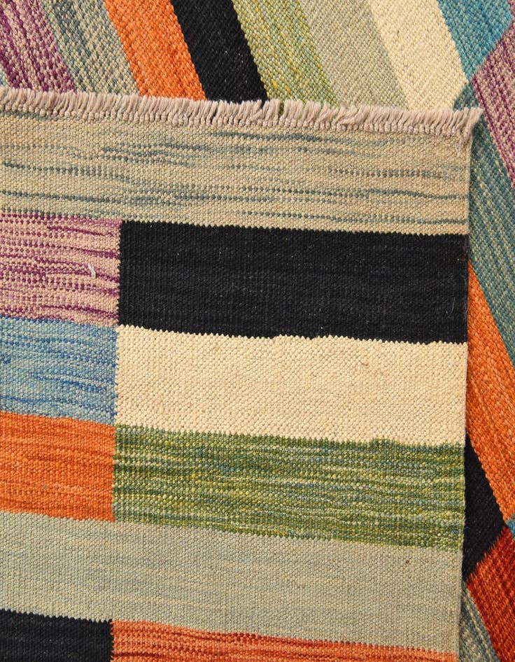 Detail image of  6' 6 x 9' 9  Hand Woven Kilim Modern Wool Rug