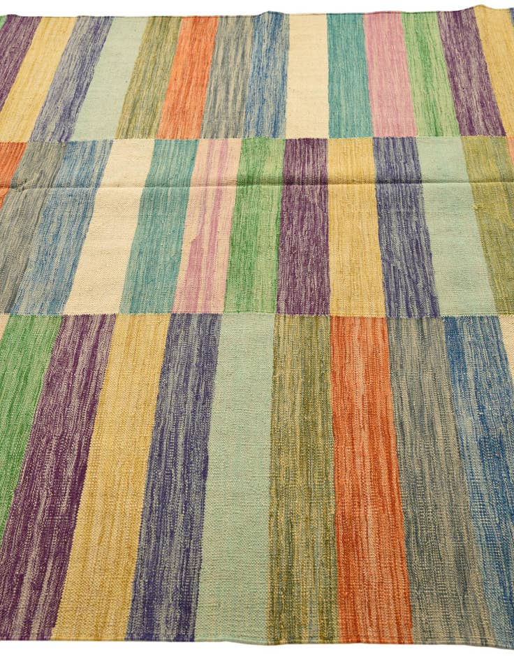 Detail image of  6' 6 x 9' 10  Hand Woven Kilim Modern Wool Rug