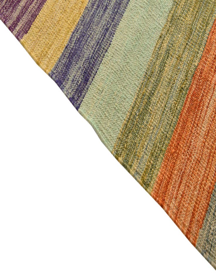 Detail image of  6' 6 x 9' 10  Hand Woven Kilim Modern Wool Rug