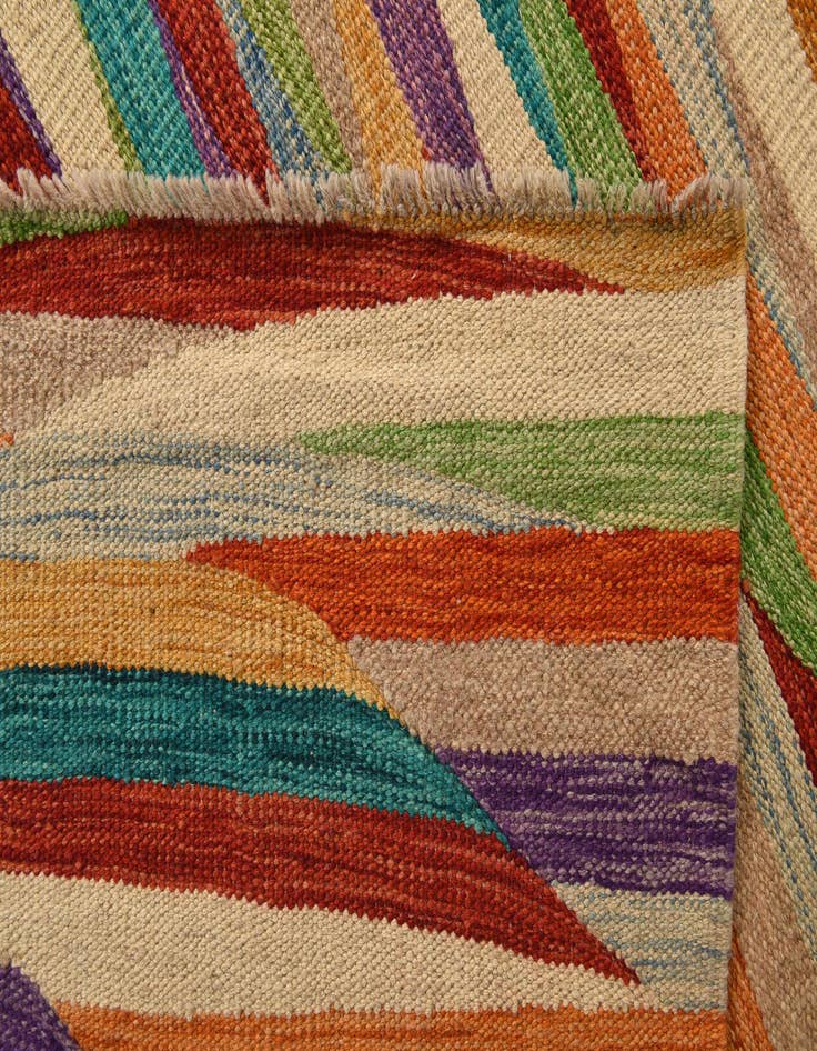 Detail image of  6' 7 x 10'  Hand Woven Kilim Modern Wool Rug