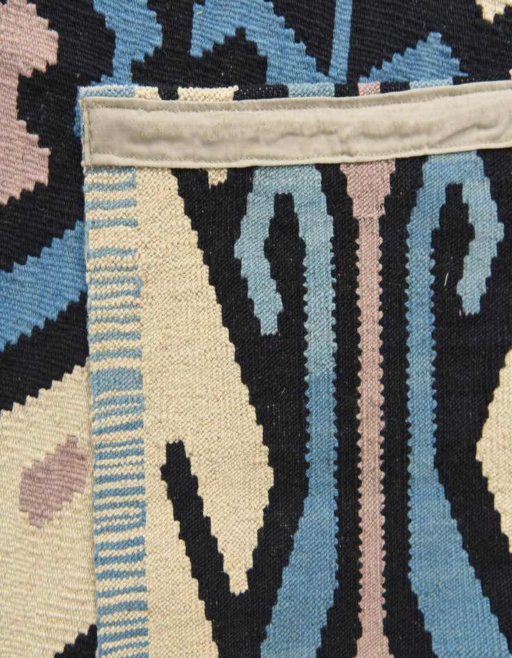 Detail image of  6' 2 x 8'  Hand Woven Kilim Modern Wool Rug