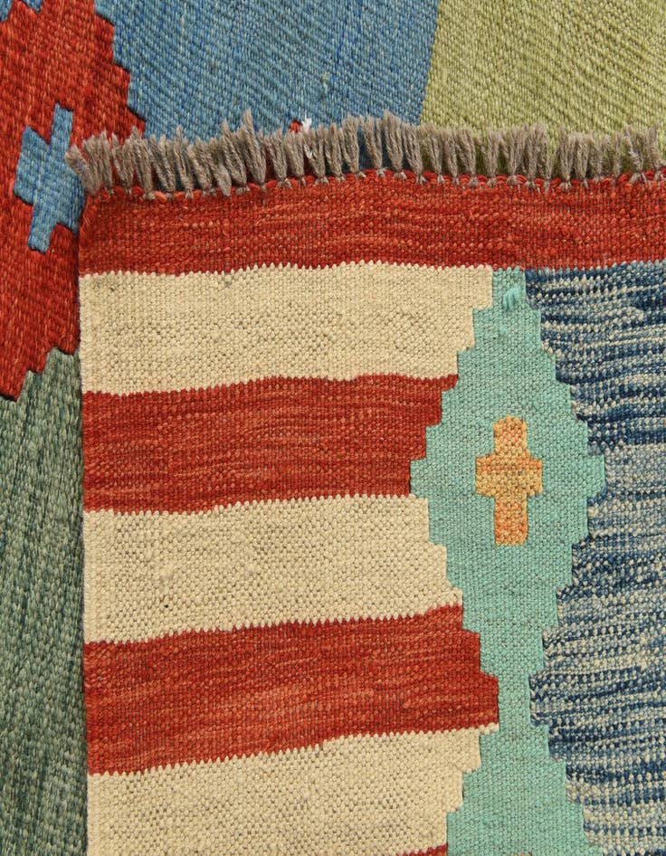 Detail image of  6' 7 x 9' 7  Hand Woven Kilim Modern Wool Rug