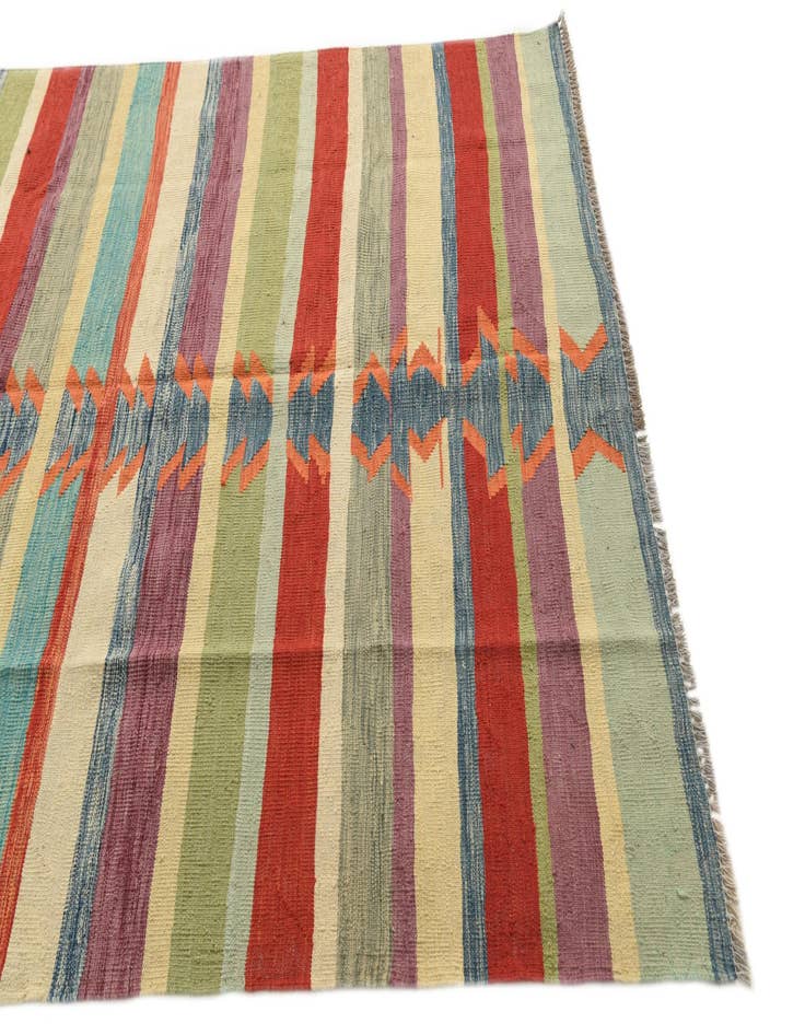 Detail image of  5' 5 x 8' 2  Hand Woven Kilim Modern Wool Rug