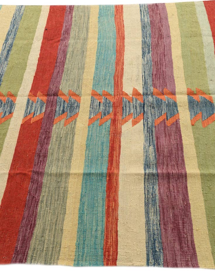 Detail image of  5' 5 x 8' 2  Hand Woven Kilim Modern Wool Rug