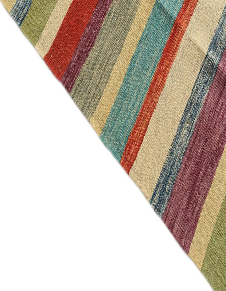 Detail image of  5' 5 x 8' 2  Hand Woven Kilim Modern Wool Rug