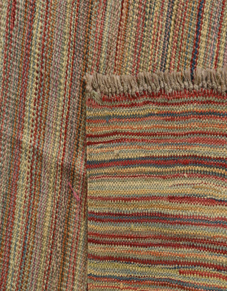 Detail image of  5' 10 x 7' 10  Hand Woven Kilim Modern Wool Rug