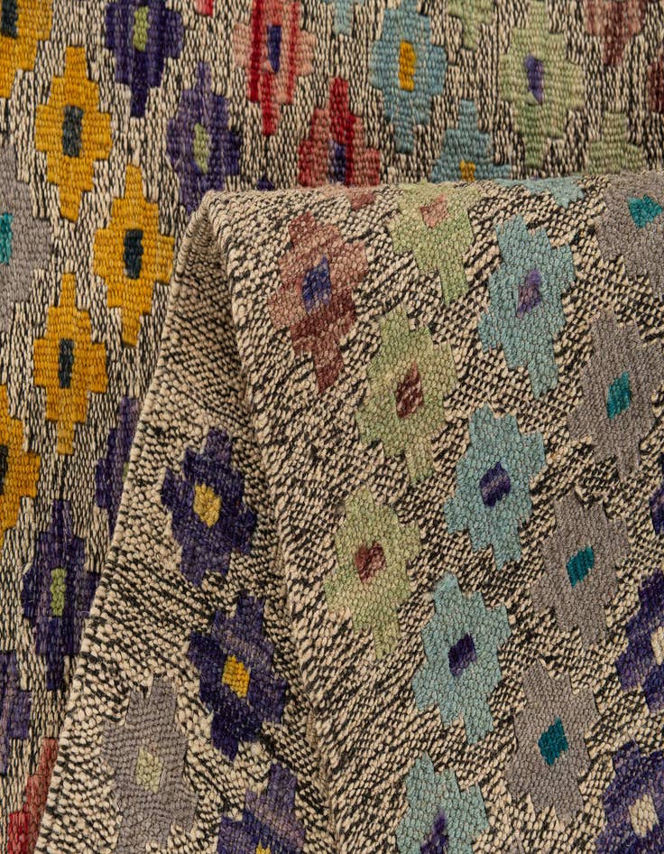 Detail image of  6' 4 x 7' 8  Hand Knotted Kilim Modern Wool Rug