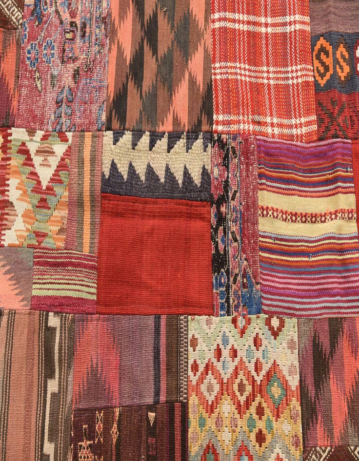 Detail image of  5' x 6' 9  Hand Woven Kilim Patchwork Wool Rug