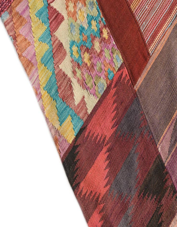 Detail image of  5' x 6' 8  Hand Woven Kilim Patchwork Wool Rug