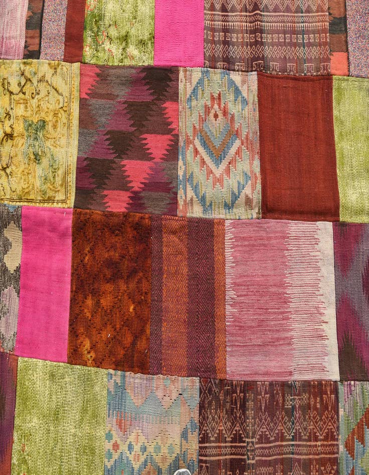Detail image of  6' 6 x 9' 10  Hand Woven Kilim Patchwork Wool Rug