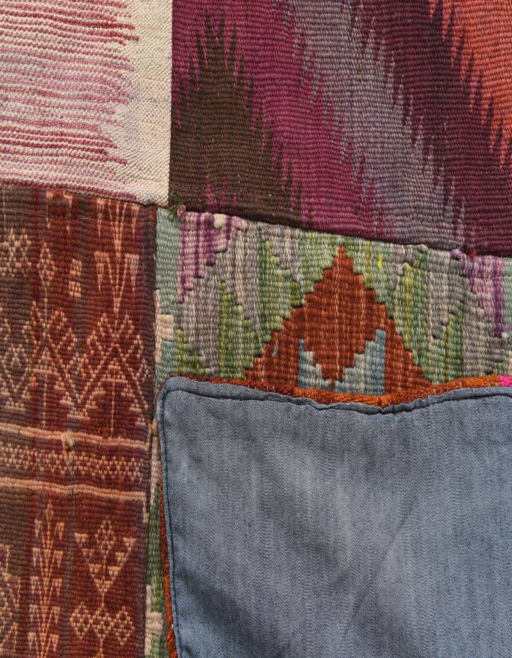 Detail image of  6' 6 x 9' 10  Hand Woven Kilim Patchwork Wool Rug