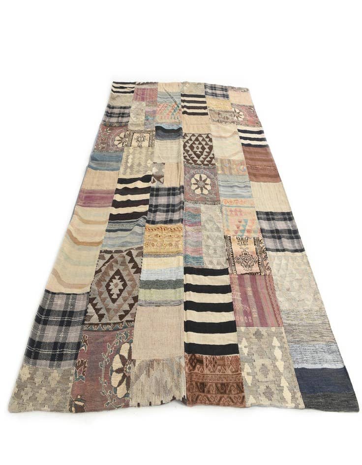 Detail image of  6' 6 x 9' 10  Hand Woven Kilim Patchwork Wool Rug