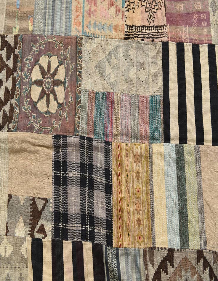 Detail image of  6' 6 x 9' 10  Hand Woven Kilim Patchwork Wool Rug