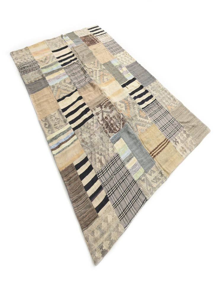 Detail image of  6' 8 x 9' 8  Hand Woven Kilim Patchwork Wool Rug