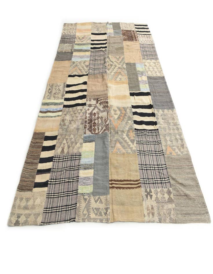 Detail image of  6' 8 x 9' 8  Hand Woven Kilim Patchwork Wool Rug