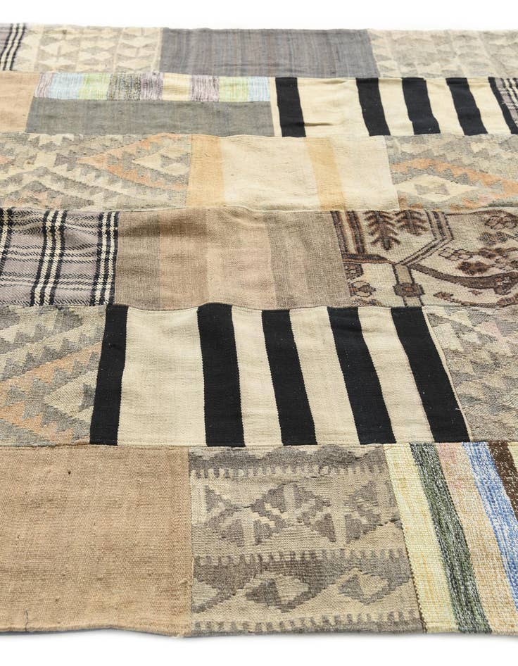 Detail image of  6' 8 x 9' 8  Hand Woven Kilim Patchwork Wool Rug