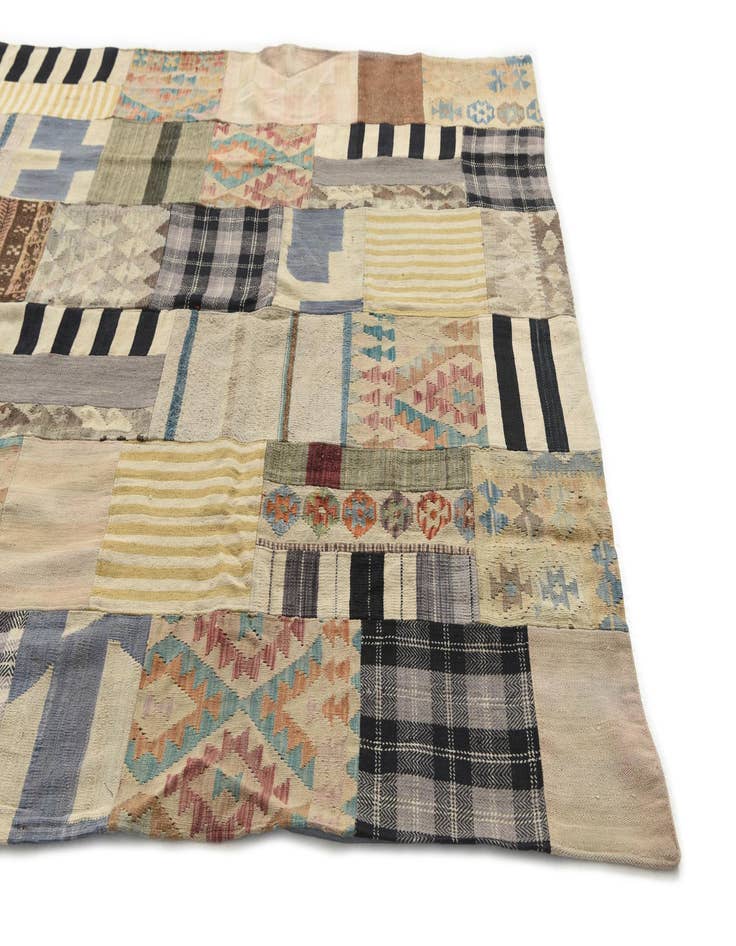 Detail image of  6' 6 x 8' 10  Hand Woven Kilim Patchwork Wool Rug