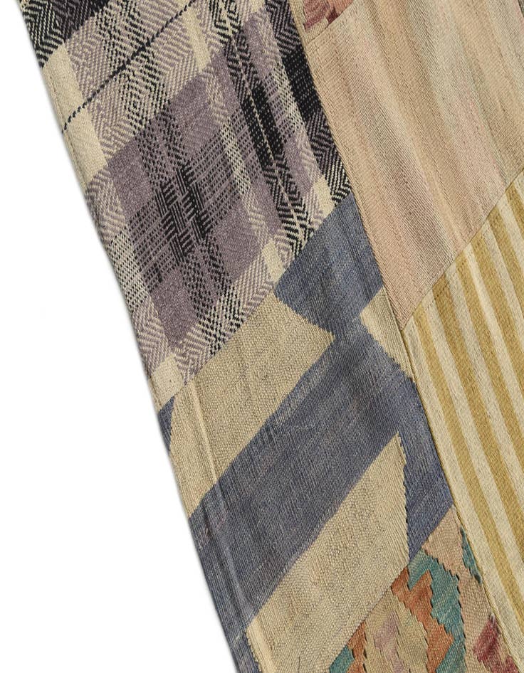 Detail image of  6' 6 x 8' 10  Hand Woven Kilim Patchwork Wool Rug
