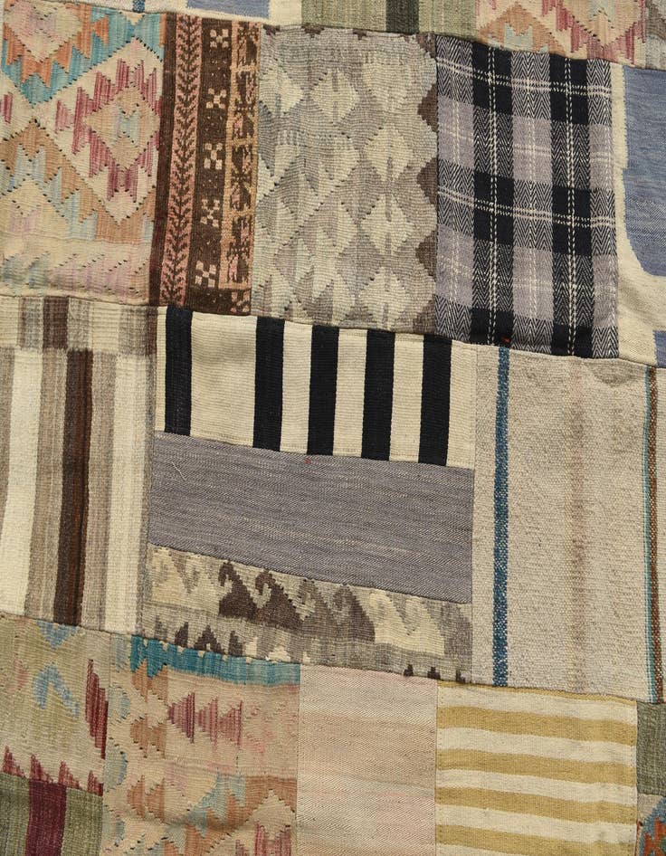 Detail image of  6' 6 x 8' 10  Hand Woven Kilim Patchwork Wool Rug