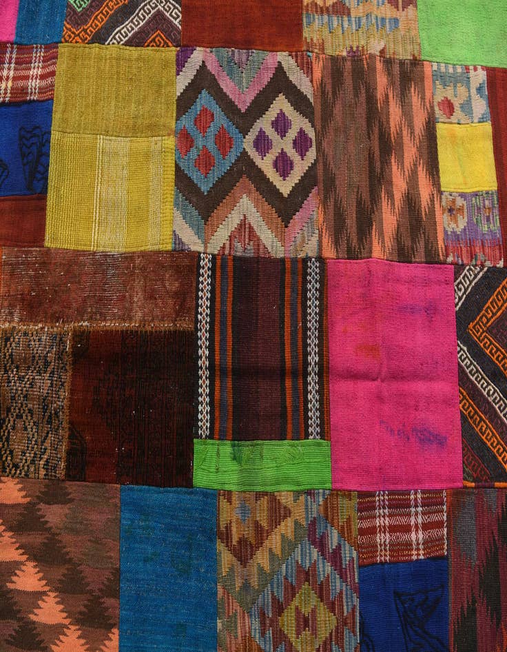 Detail image of  5' 7 x 7' 6  Hand Woven Kilim Patchwork Wool Rug