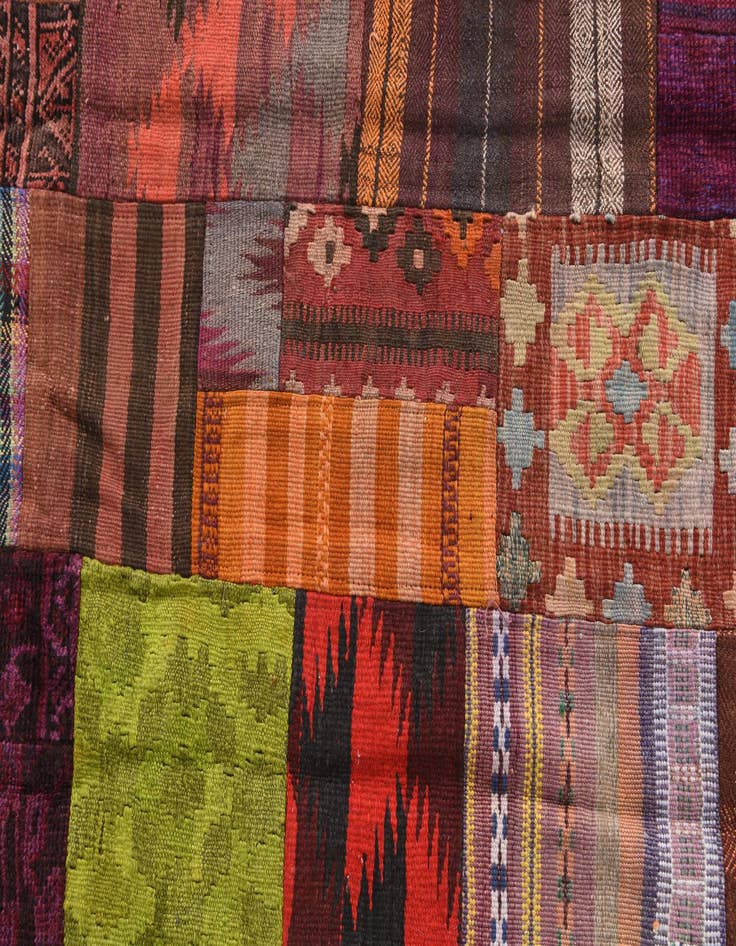 Detail image of  4' x 5' 8  Hand Woven Kilim Patchwork Wool Rug