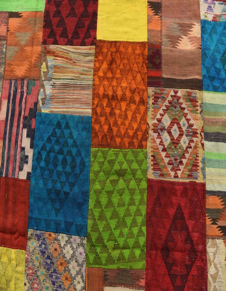 Detail image of  5' 6 x 8'  Hand Woven Kilim Patchwork Wool Rug