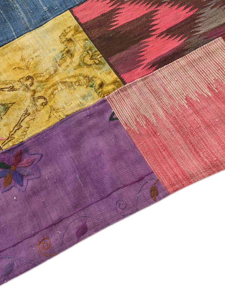 Detail image of  6' 8 x 9' 9  Hand Woven Kilim Patchwork Wool Rug