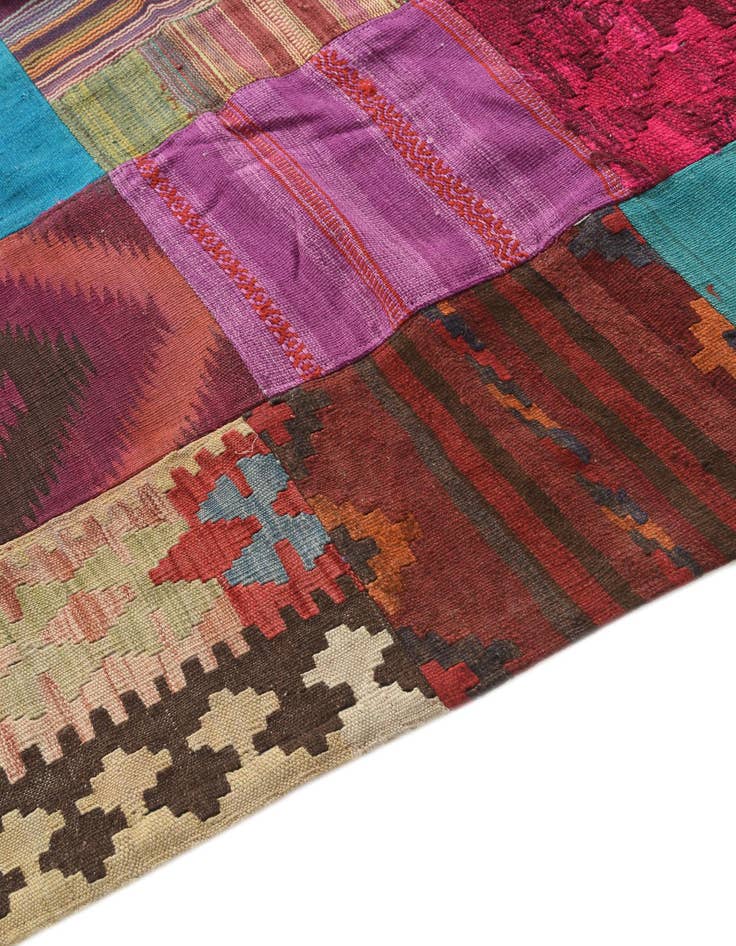 Detail image of  6' 9 x 9' 8  Hand Woven Kilim Patchwork Wool Rug