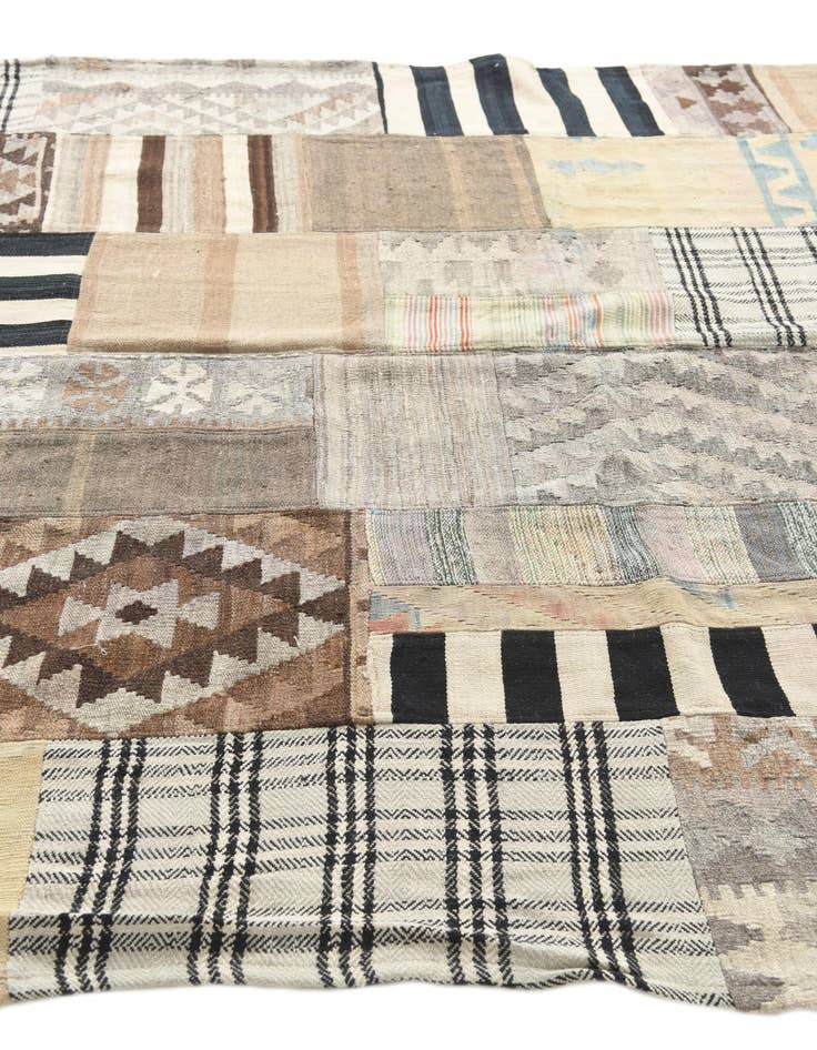 Detail image of  6' 5 x 9' 7  Hand Woven Kilim Patchwork Wool Rug