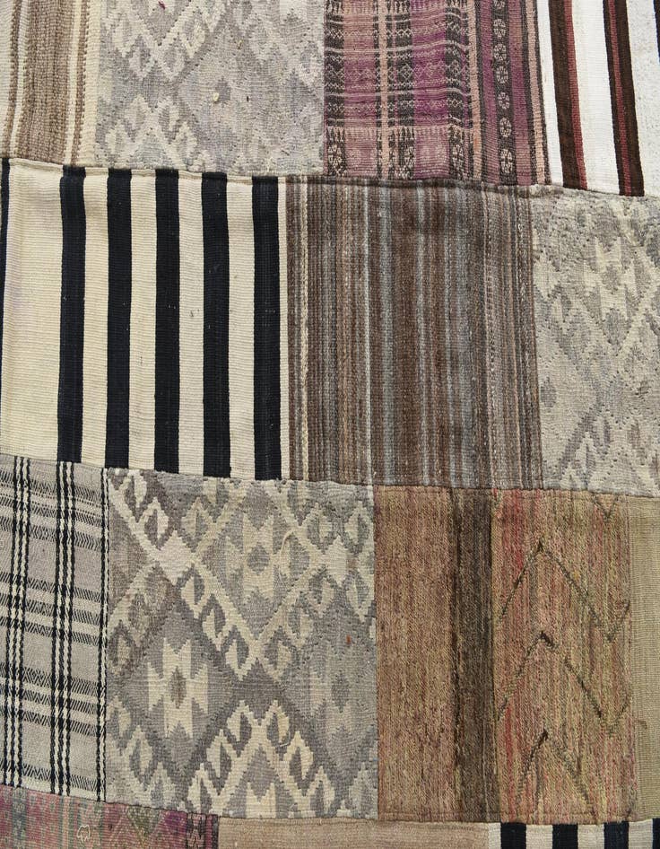 Detail image of  6' 5 x 9' 3  Hand Woven Kilim Patchwork Wool Rug