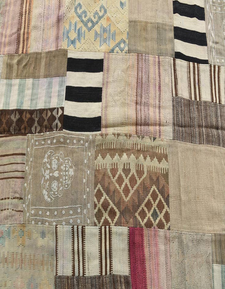 Detail image of  6' 5 x 9'  Hand Woven Kilim Patchwork Wool Rug