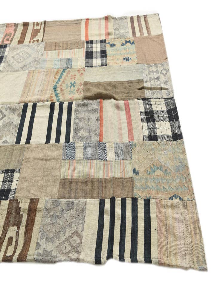Detail image of  6' 5 x 9' 5  Hand Woven Kilim Patchwork Wool Rug