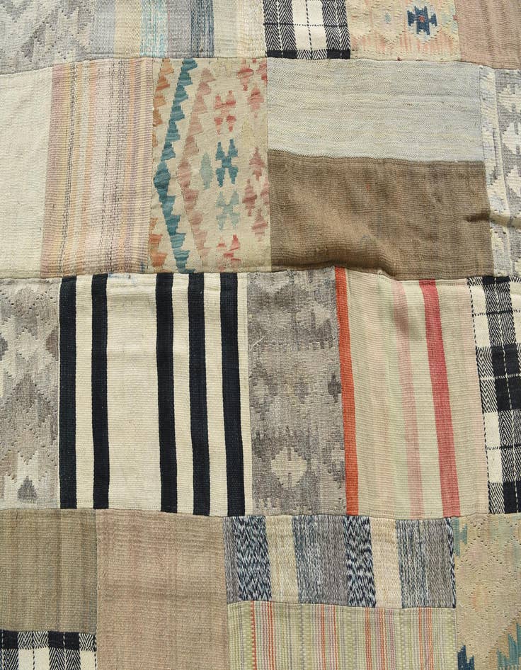 Detail image of  6' 5 x 9' 5  Hand Woven Kilim Patchwork Wool Rug