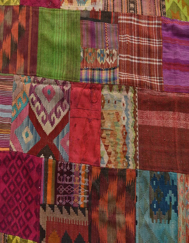 Detail image of  6' 8 x 9' 10  Hand Woven Kilim Patchwork Wool Rug