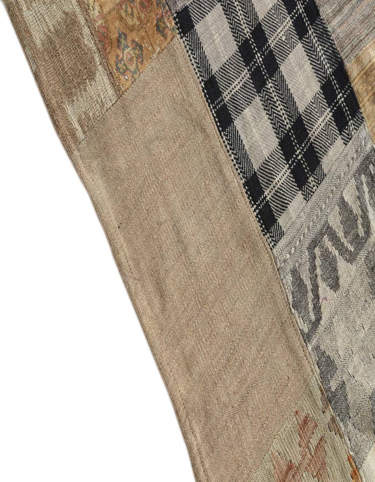 Detail image of  6' 5 x 9' 7  Hand Woven Kilim Patchwork Wool Rug