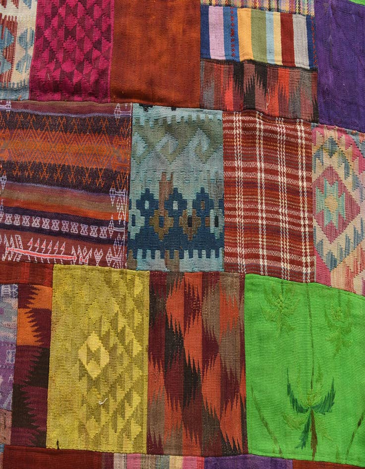 Detail image of  6' 9 x 10'  Hand Woven Kilim Patchwork Wool Rug