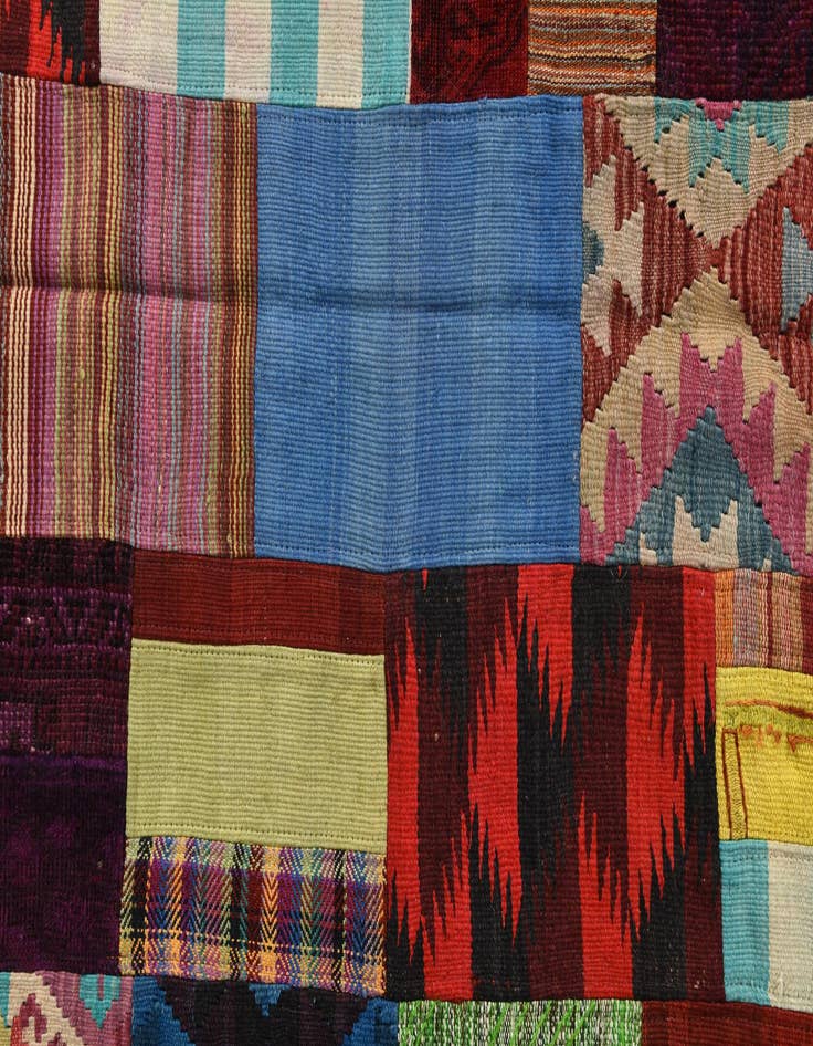 Detail image of  4' x 6'  Hand Woven Kilim Patchwork Wool Rug