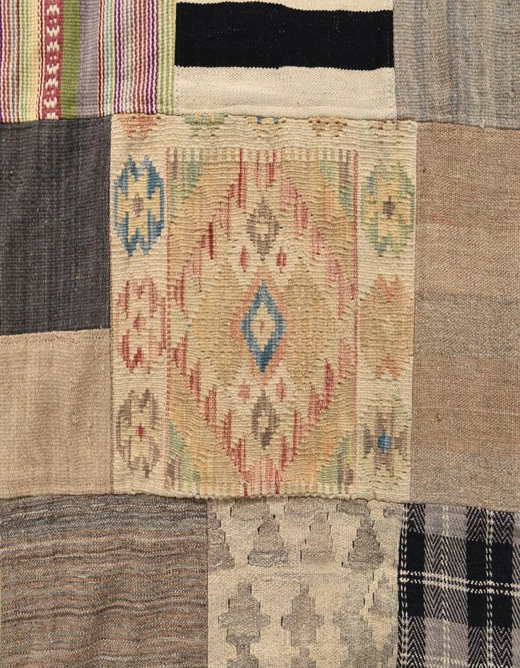 Detail image of  6' 6 x 9' 9  Hand Woven Kilim Patchwork Wool Rug