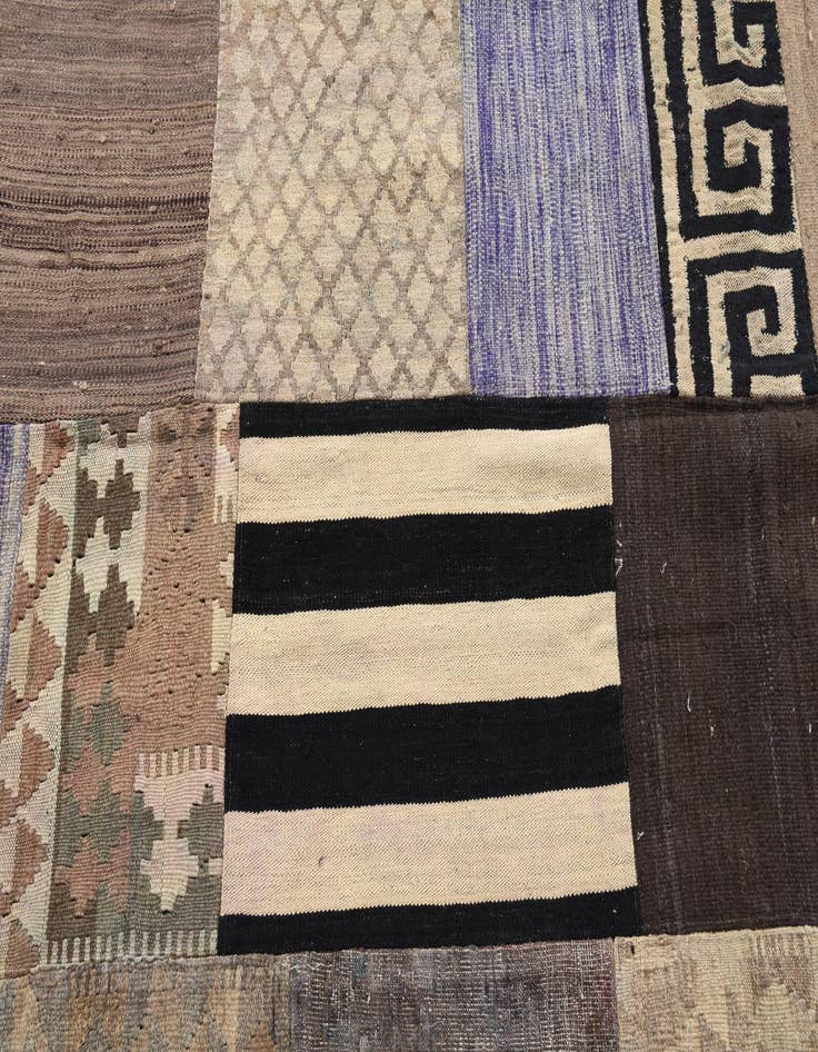 Detail image of  6' x 7' 9  Hand Woven Kilim Patchwork Wool Rug