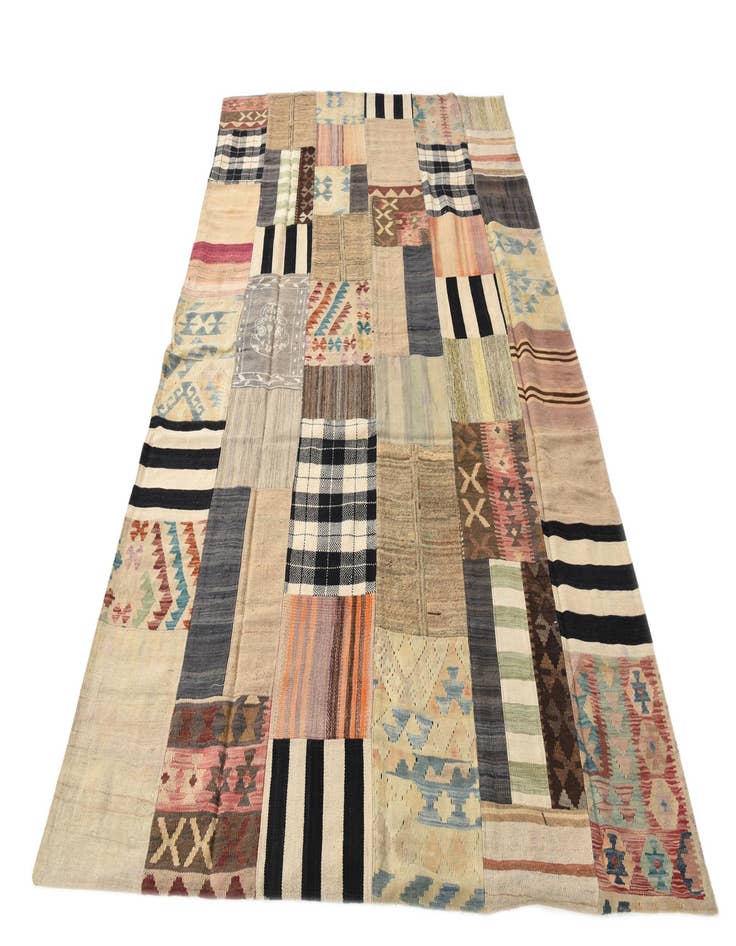 Detail image of  6' 5 x 9' 9  Hand Woven Kilim Patchwork Wool Rug